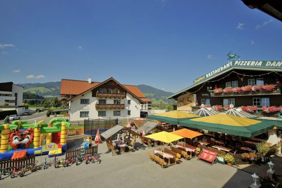 Kinderspielplatz & Kinderspielraum im Restaurant & Pizzeria Alter Jagdhof, Flachau, Salzburger Land